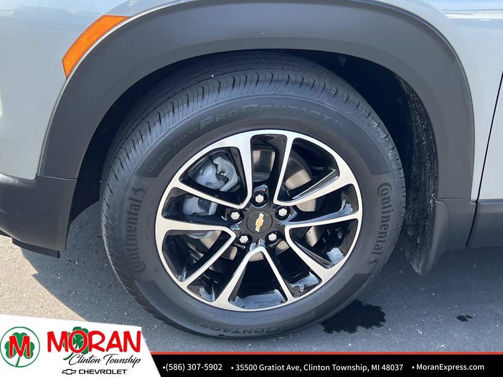 Certified 2024 Chevrolet TrailBlazer LT w/ LT Cold Weather Package FWD image 11