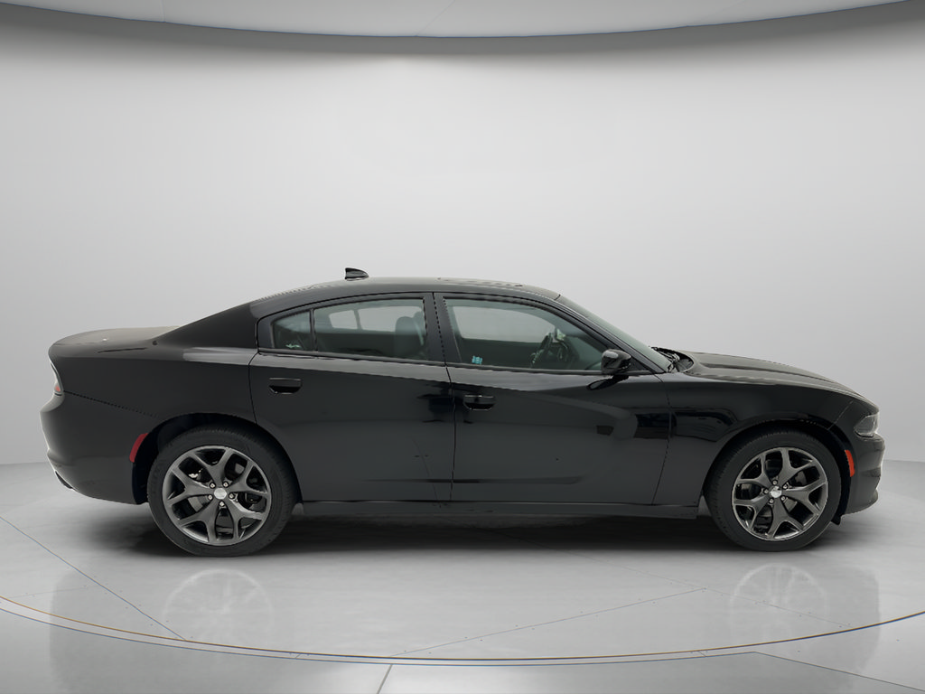 Used 2015 Dodge Charger SXT w/ AWD Plus Group image 4