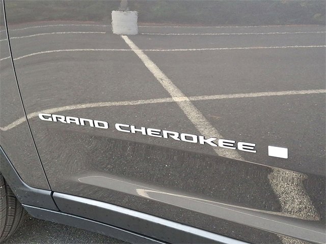 Used 2024 Jeep Grand Cherokee Limited w/ Trailer Tow Package image 19
