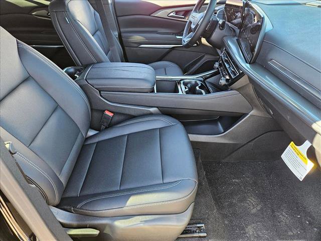 New 2026 Chevrolet Traverse LT w/ Midnight/Sport Edition FWD image 17