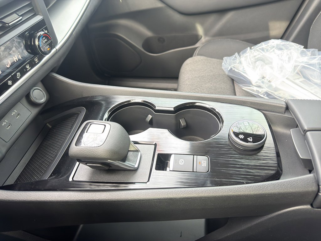 New 2026 Nissan Rogue SV image 27