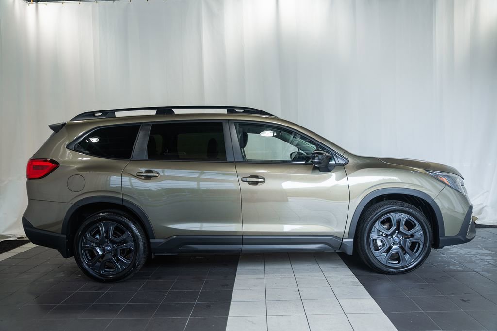 Used 2025 Subaru Ascent Bronze Edition AWD/4WD image 3