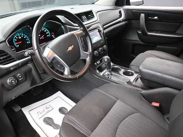 Used 2017 Chevrolet Traverse LT image 11