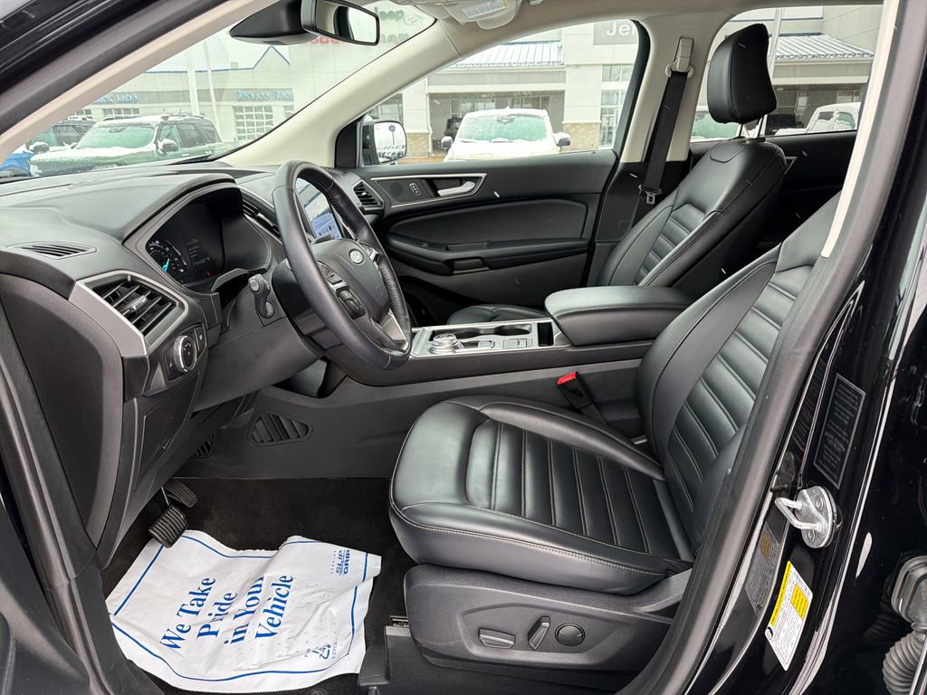 Used 2024 Ford Edge SEL image 9