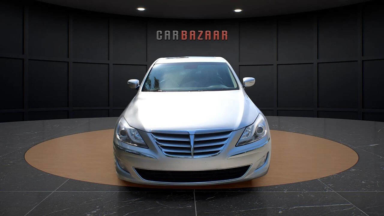 Used 2013 Hyundai Genesis 3.8 w/ Premium Pkg image 2