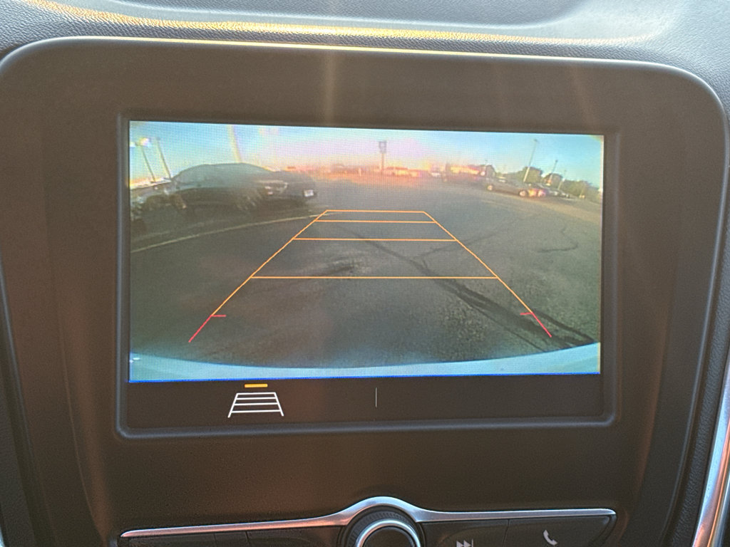 Certified 2020 Chevrolet Equinox LS w/ LS Convenience Package FWD image 18