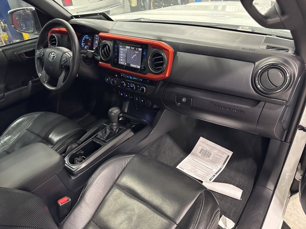Used 2016 Toyota Tacoma TRD Sport w/ Premium & Technology Package image 21