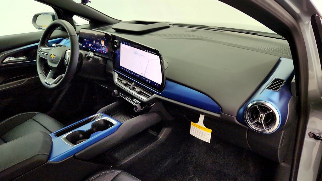 Used 2026 Chevrolet Equinox EV LT w/ Convenience Package II image 23