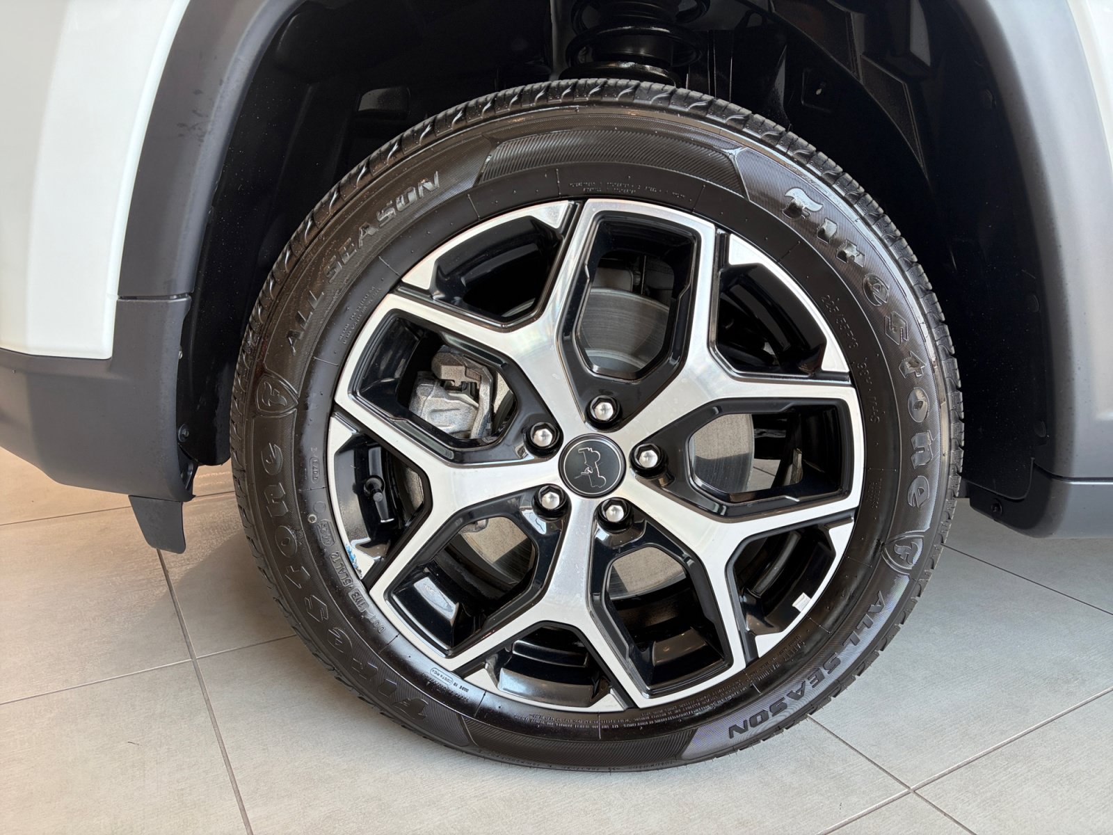 Used 2025 Jeep Compass Limited AWD/4WD image 11