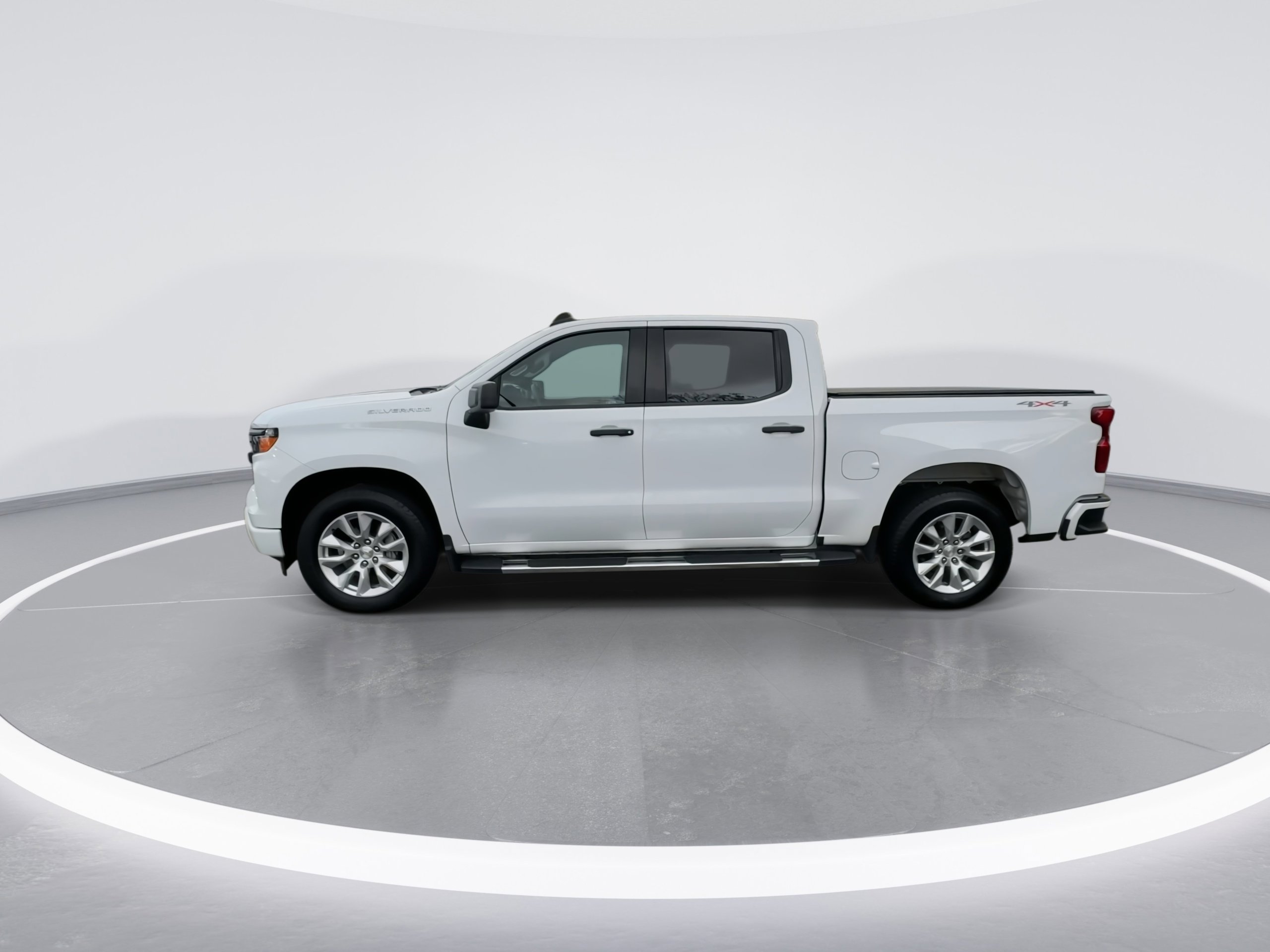 Used 2022 Chevrolet Silverado 1500 Custom image 5