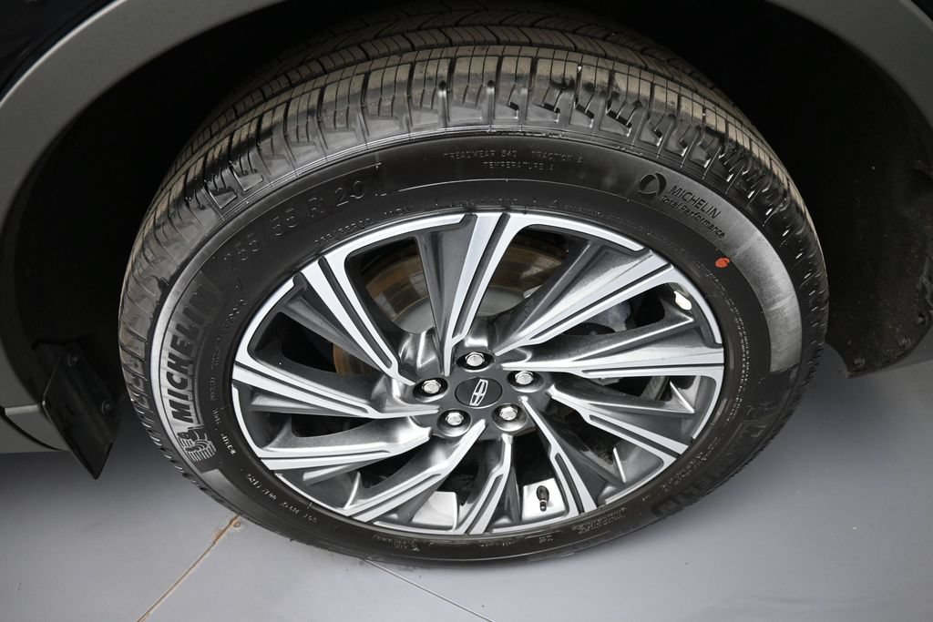 Used 2026 Lincoln Aviator AWD image 15