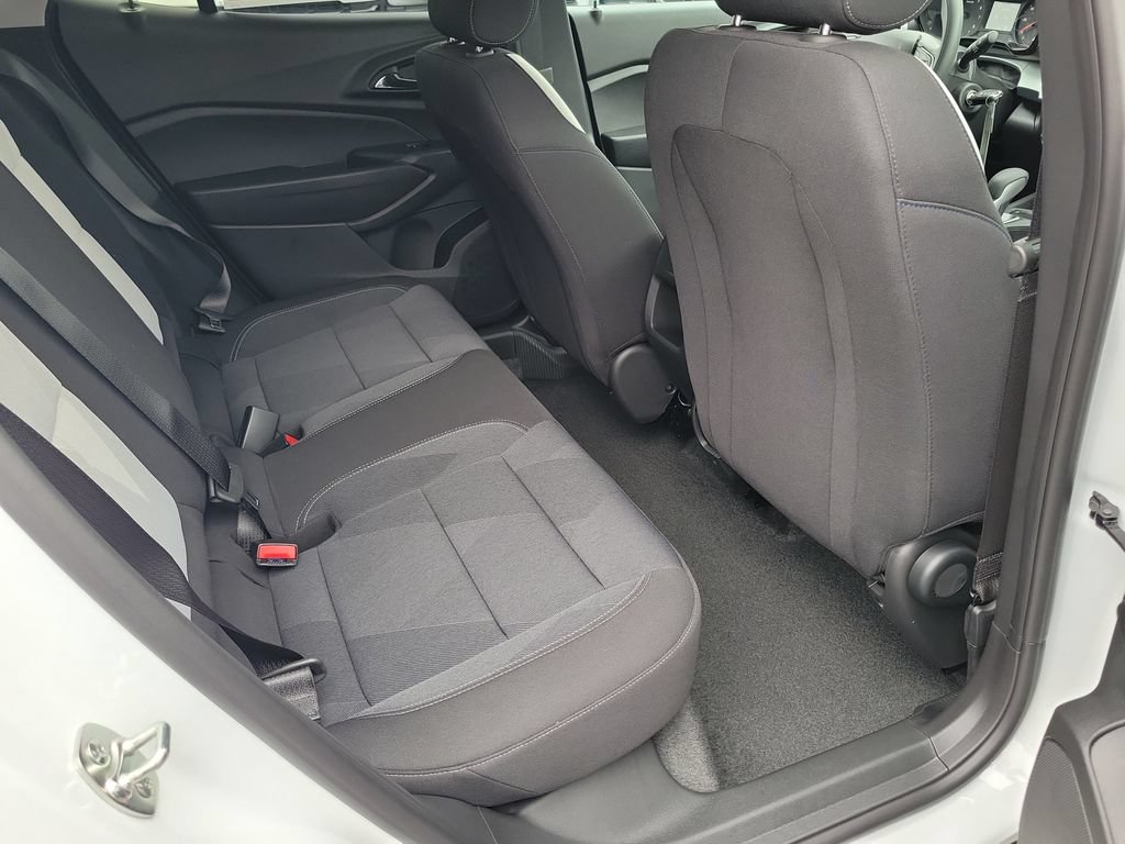 New 2026 Chevrolet Trax LS w/ LS Convenience Package FWD image 15