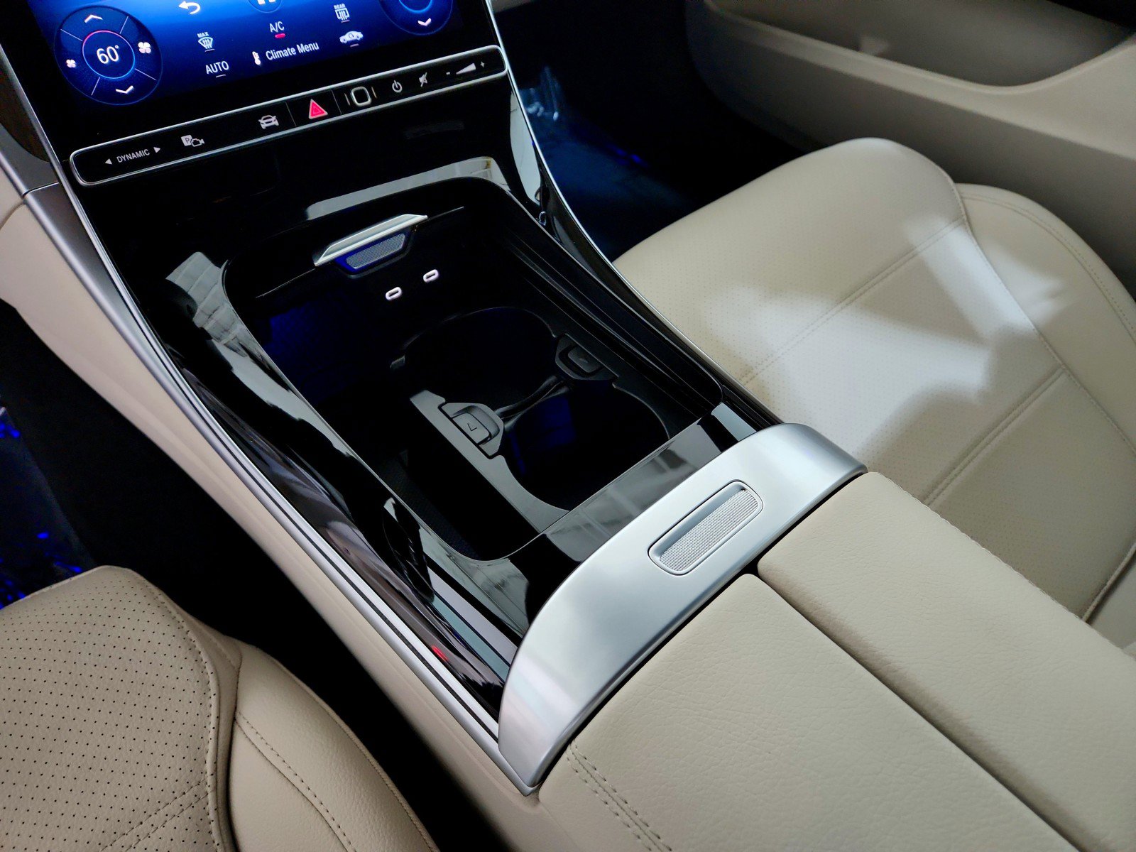 Certified 2025 Mercedes-Benz C 300 Sedan image 28