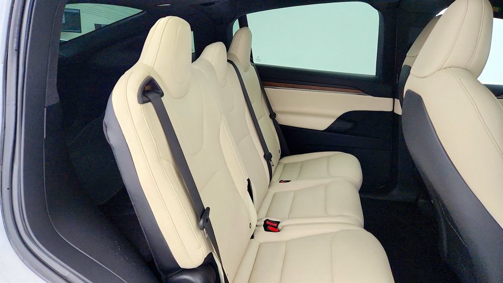 Used 2022 Tesla Model X AWD/4WD image 27