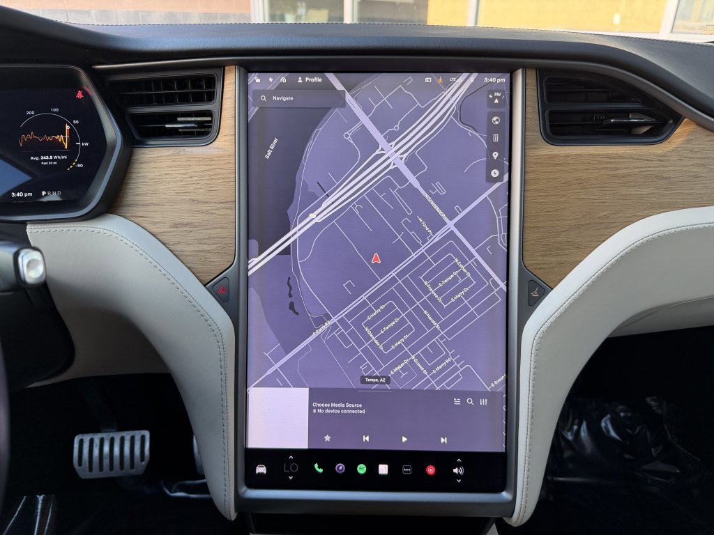 Used 2019 Tesla Model X 75D image 27