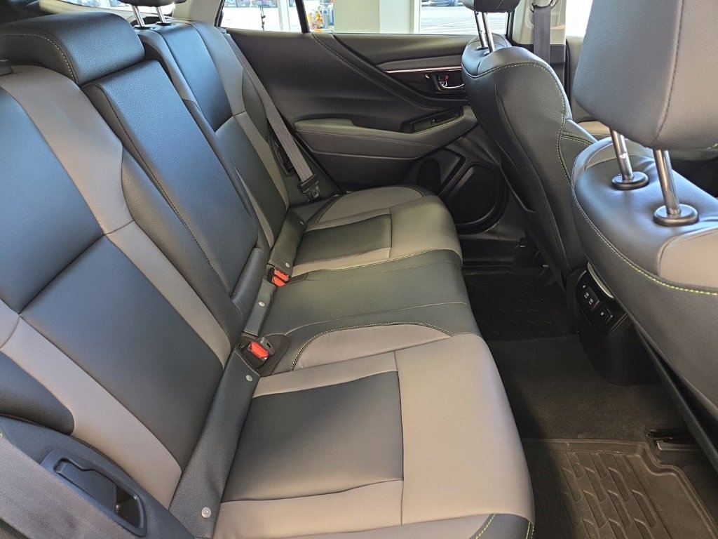 Used 2022 Subaru Outback Onyx Edition XT w/ Popular Package #2 image 16