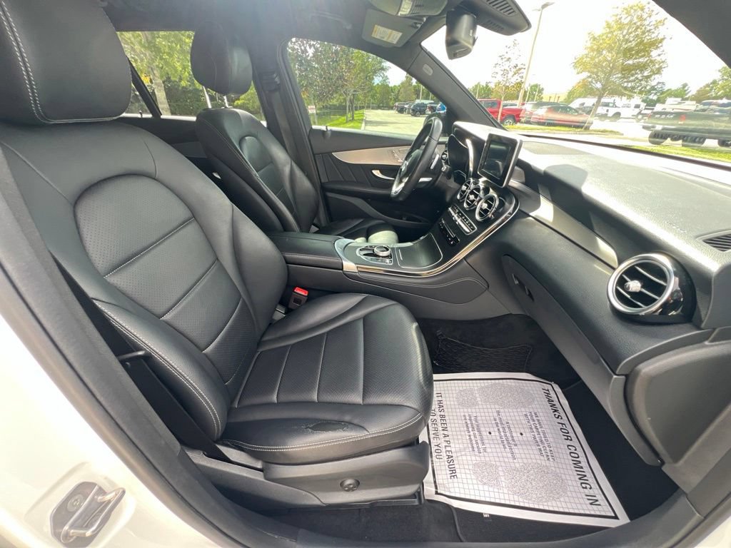 Used 2019 Mercedes-Benz GLC 300 image 12