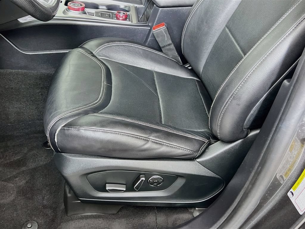Certified 2020 Ford Explorer ST w/ Premium Technology Package AWD/4WD image 22