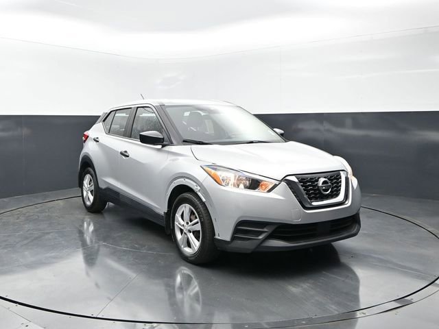 Used 2020 Nissan Kicks S FWD image 1
