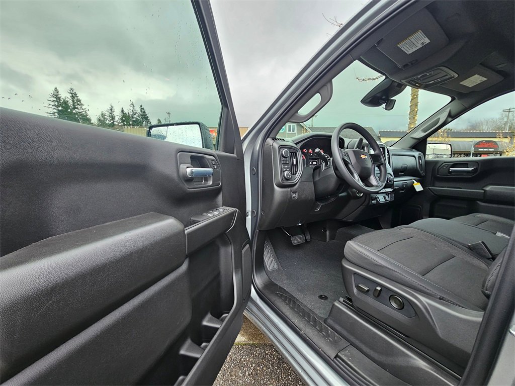 New 2026 Chevrolet Silverado 1500 Custom w/ Turbomax Blackout Package image 21