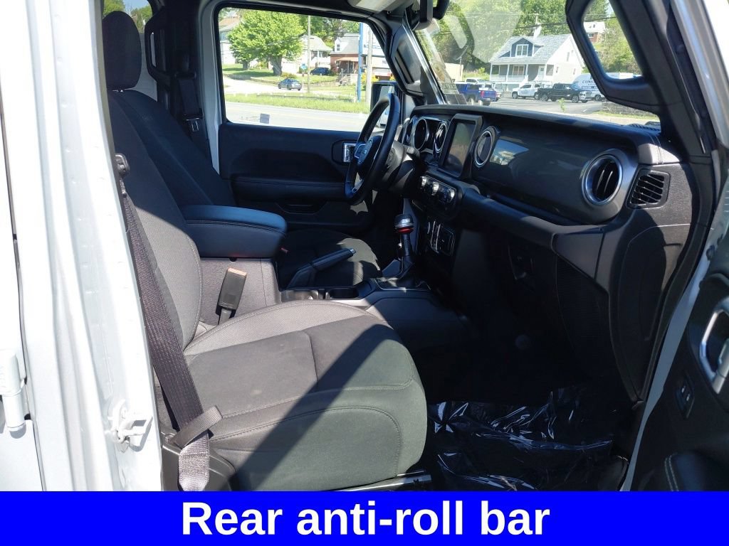 Used 2022 Jeep Wrangler Unlimited Sahara AWD/4WD image 7
