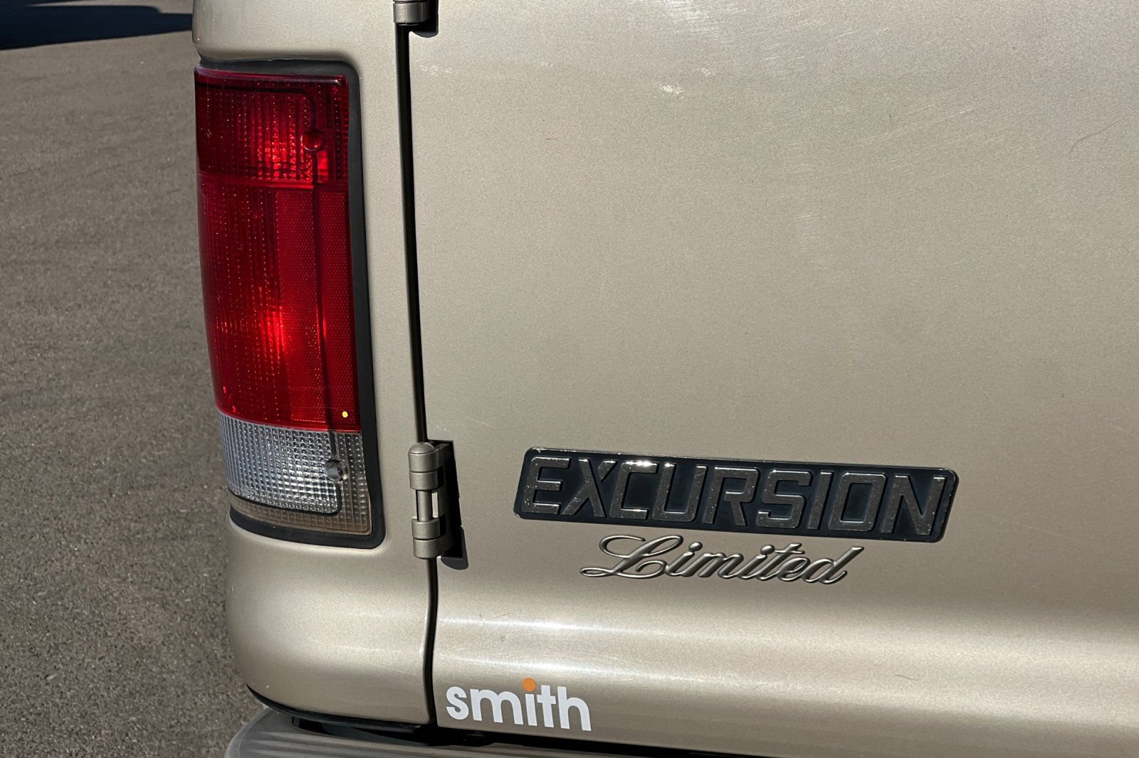Used 2005 Ford Excursion Limited AWD/4WD image 27