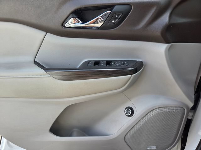 Used 2018 GMC Acadia SLT FWD image 11