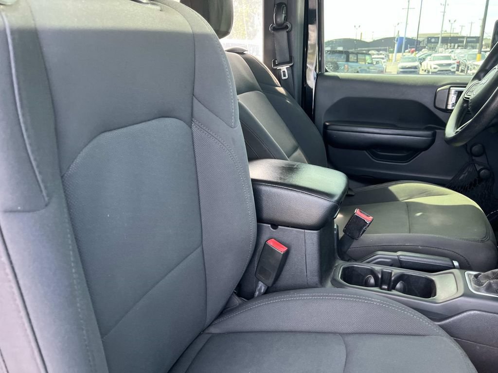 Used 2018 Jeep Wrangler Sport AWD/4WD image 19