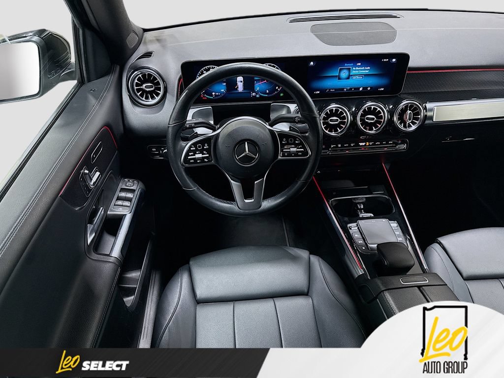 Used 2021 Mercedes-Benz GLB 250 4MATIC w/ Premium Package image 24