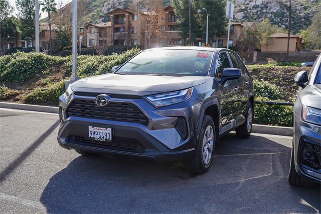 Used 2024 Toyota RAV4 LE image 4