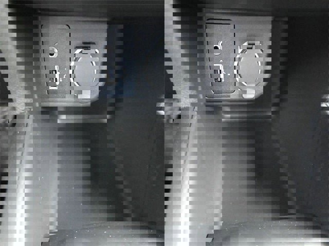 New 2025 Nissan Kicks Play S image 19