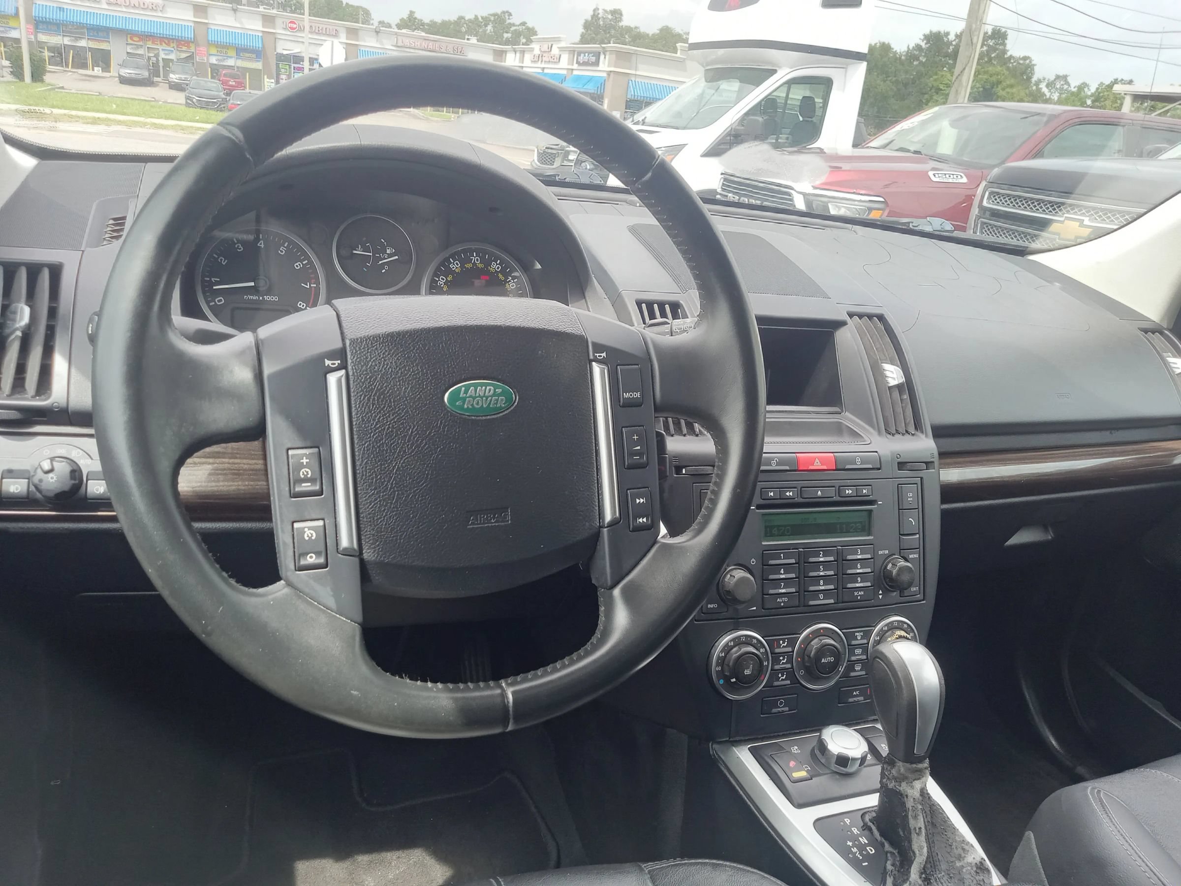 Used 2011 Land Rover LR2 HSE AWD/4WD image 15