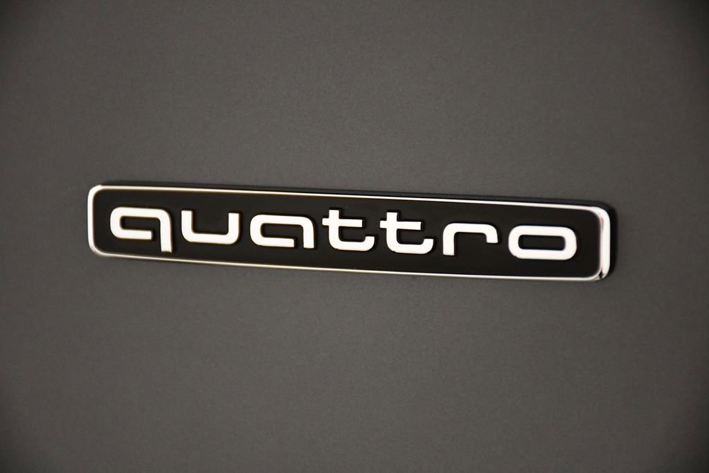 Used 2025 Audi Q5 Premium Plus w/ Premium Plus AWD/4WD image 10
