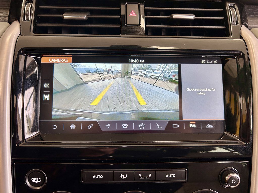 Used 2018 Land Rover Discovery HSE Luxury AWD/4WD image 11