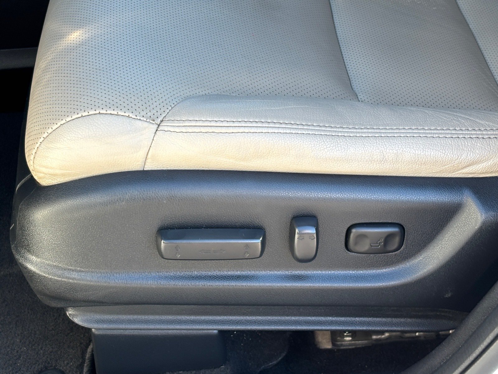 Used 2015 Honda CR-V Touring image 28