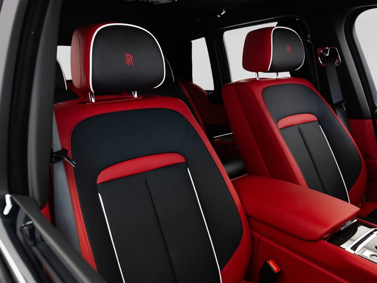 New 2027 Rolls-Royce Cullinan Black Badge AWD/4WD image 35