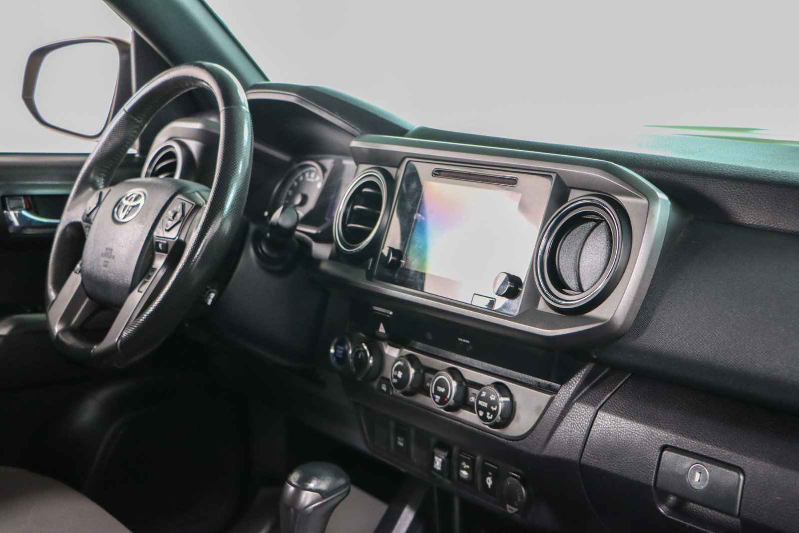 Used 2019 Toyota Tacoma TRD Sport image 28