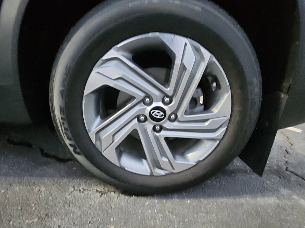 Used 2023 Hyundai Santa Fe SEL image 9