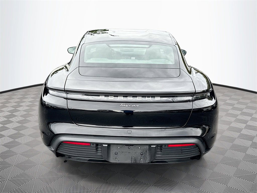 Used 2021 Porsche Taycan image 7