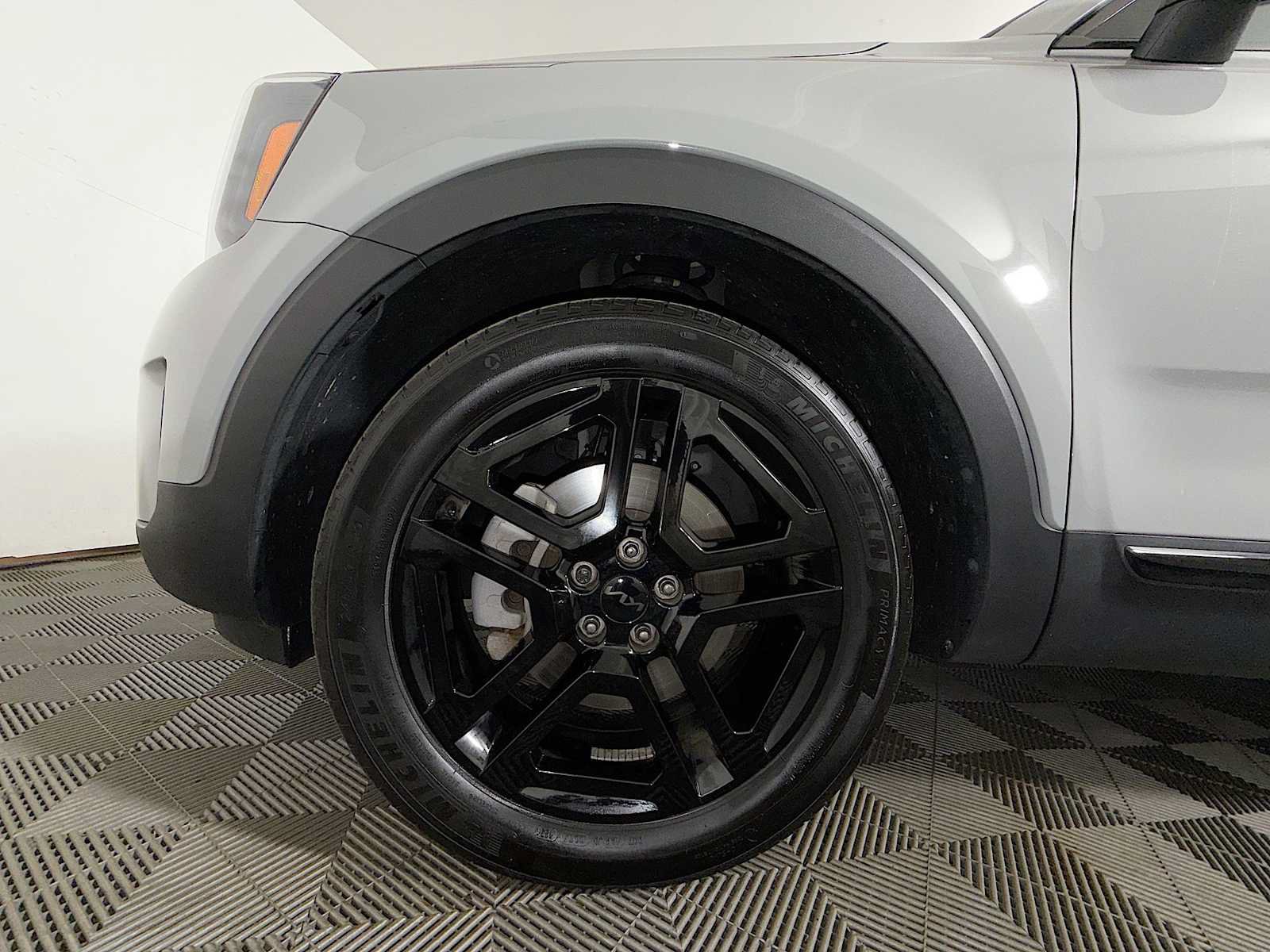 Used 2025 Kia Telluride EX X-Line AWD/4WD image 8