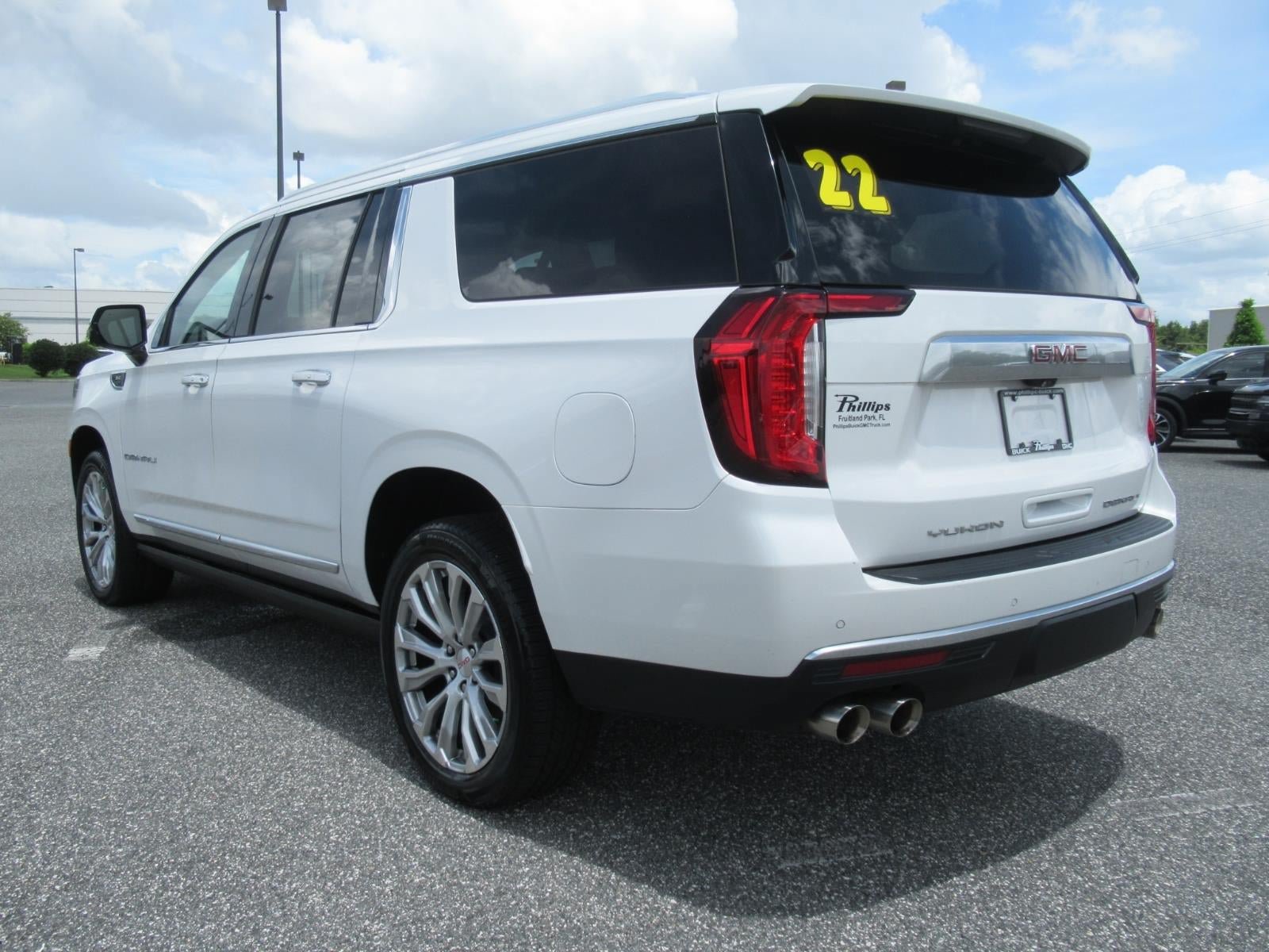 Used 2022 GMC Yukon XL Denali w/ Advanced Technology Package AWD/4WD image 5