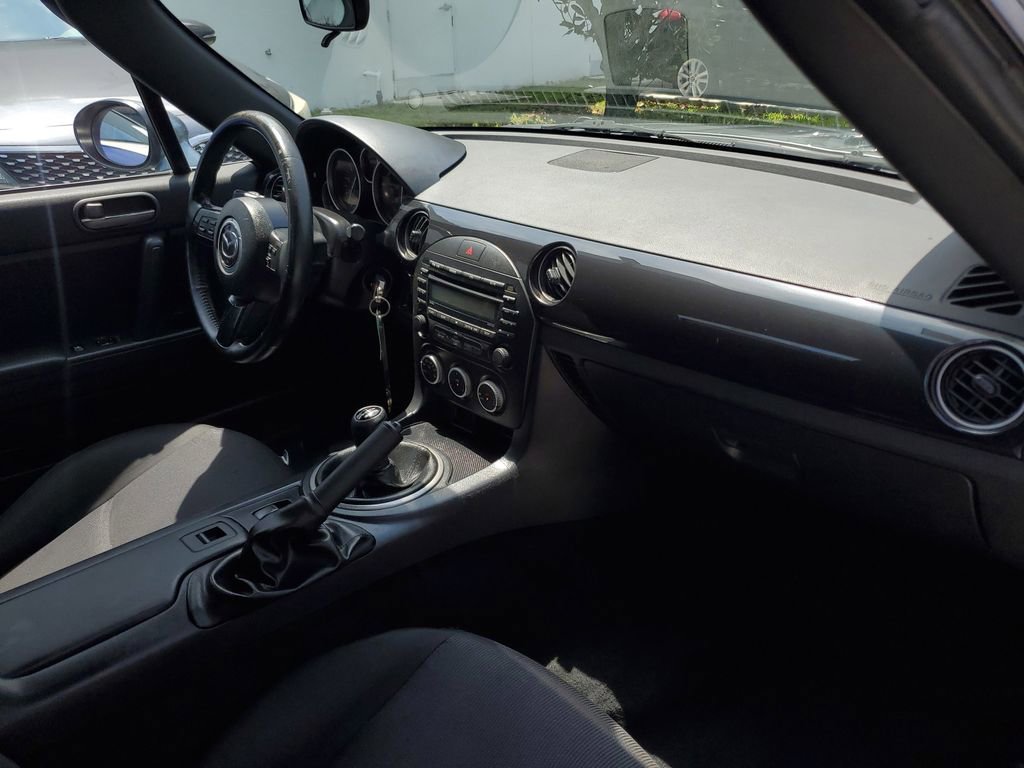 Used 2013 MAZDA MX-5 Miata Sport RWD image 17
