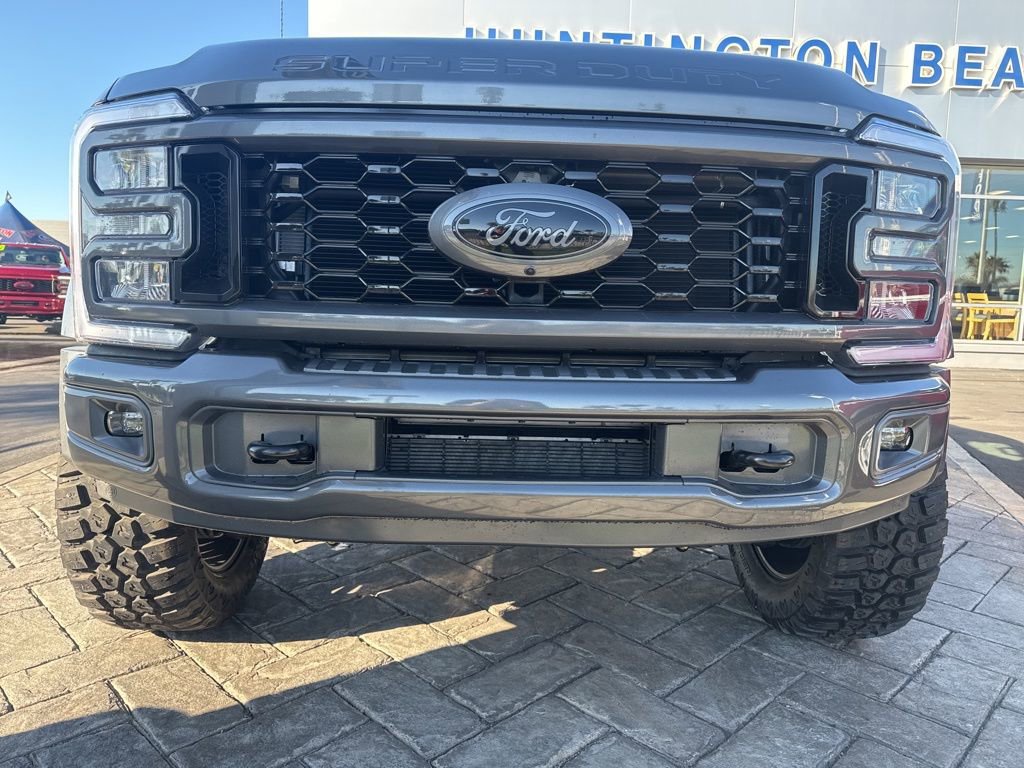 Used 2026 Ford F450 Lariat w/ FX4 Off-Road Package image 38