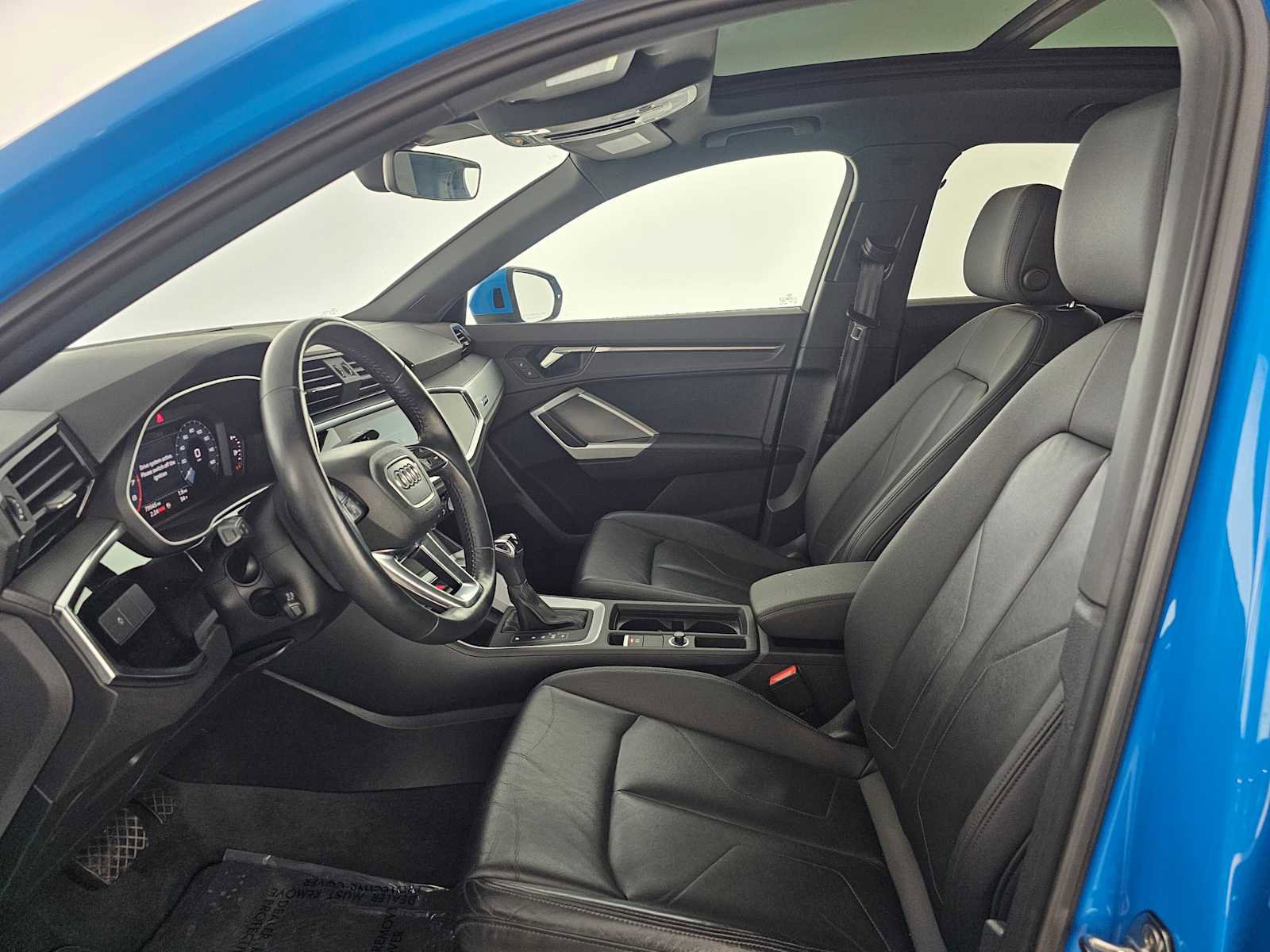 Used 2020 Audi Q3 2.0T Premium w/ Convenience Package image 40