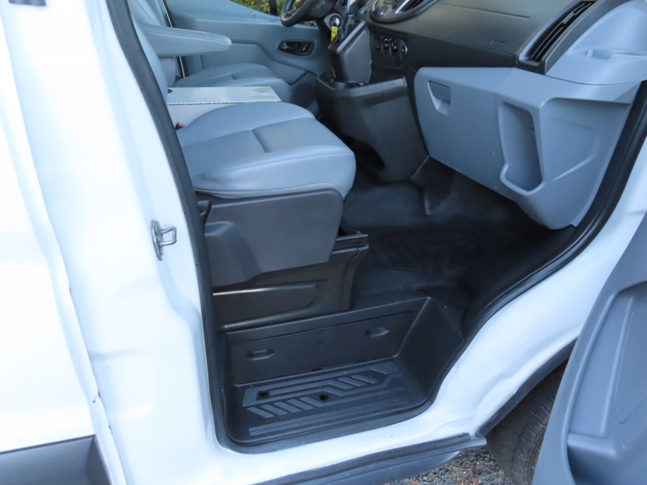 Used 2016 Ford Transit 150 130 Low Roof image 19