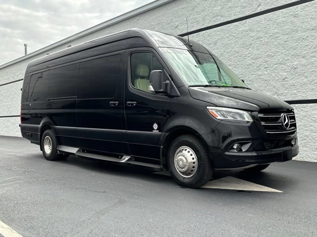 Used 2021 Mercedes-Benz Sprinter 3500 image 2