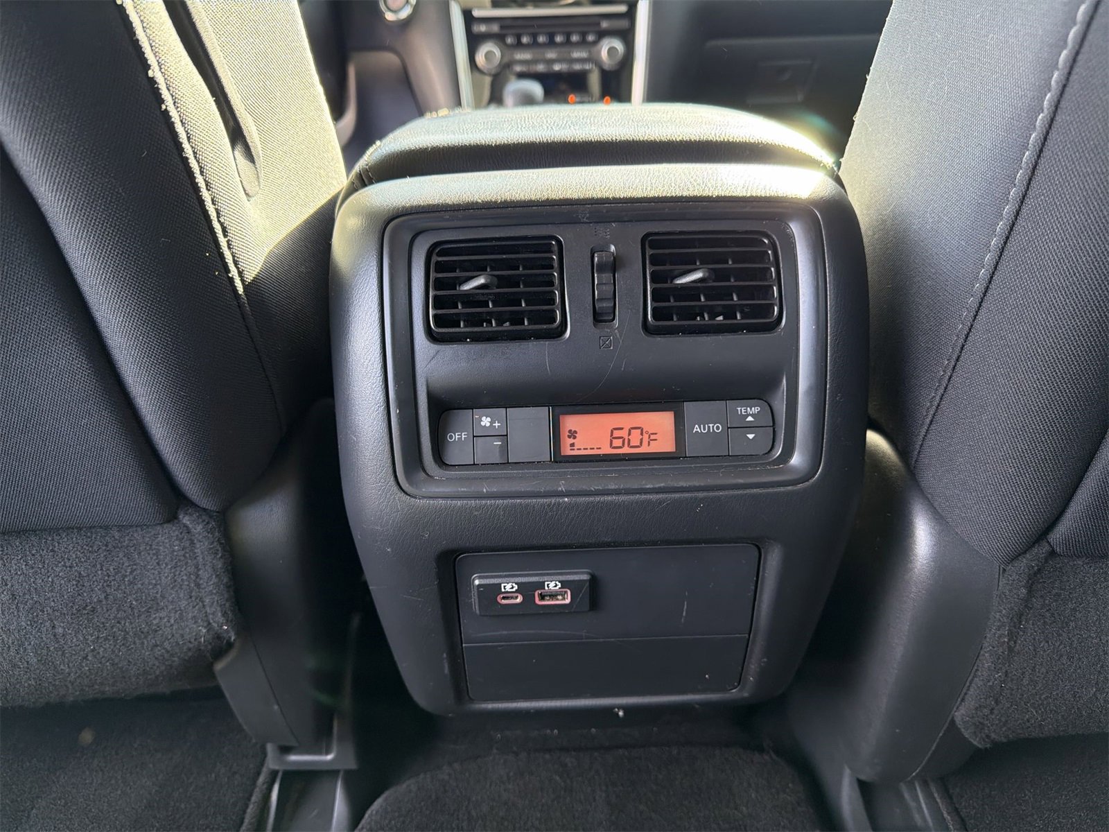 Used 2020 Nissan Pathfinder S image 21