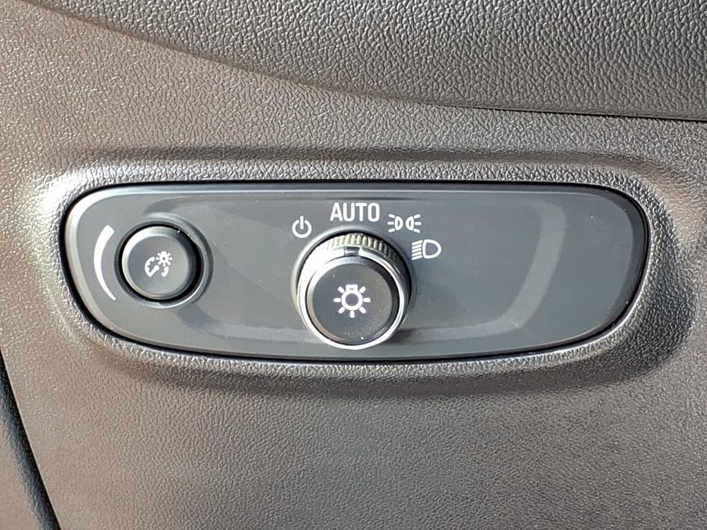 Certified 2024 Chevrolet Equinox LT image 18