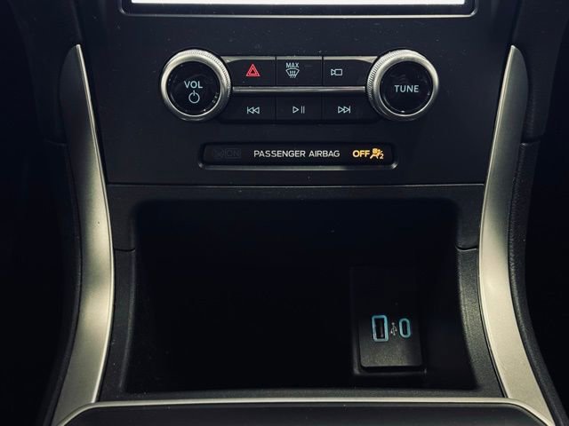 Used 2023 Ford Edge SE image 30