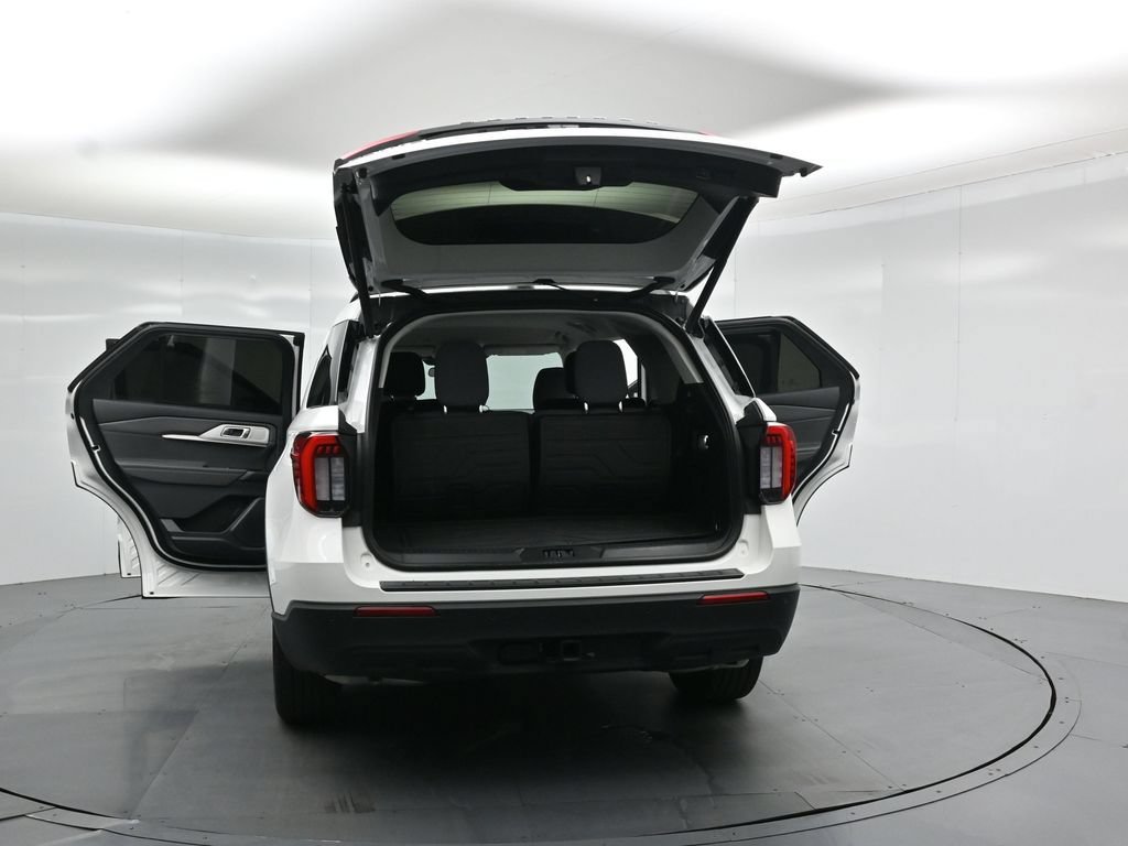 Certified 2025 Ford Explorer Active RWD image 35